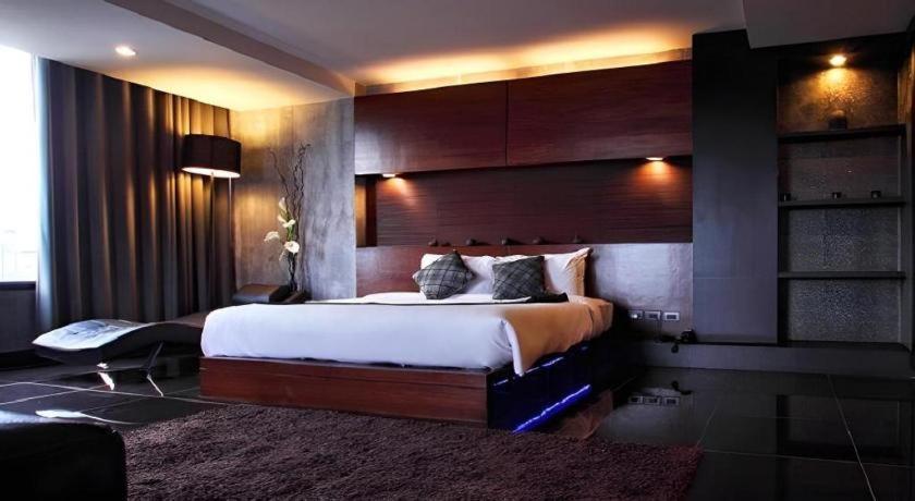 B2 Black Business And Budget Hotel Csiangmaj Kültér fotó